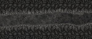 Um pequeno caminho em uma caverna