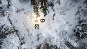 Snowy Forest Camp | [Animated Battlemap] [32x18] [120px per Square] [Gridless] [3D Rendered] [OC] | Beneos Battlemaps